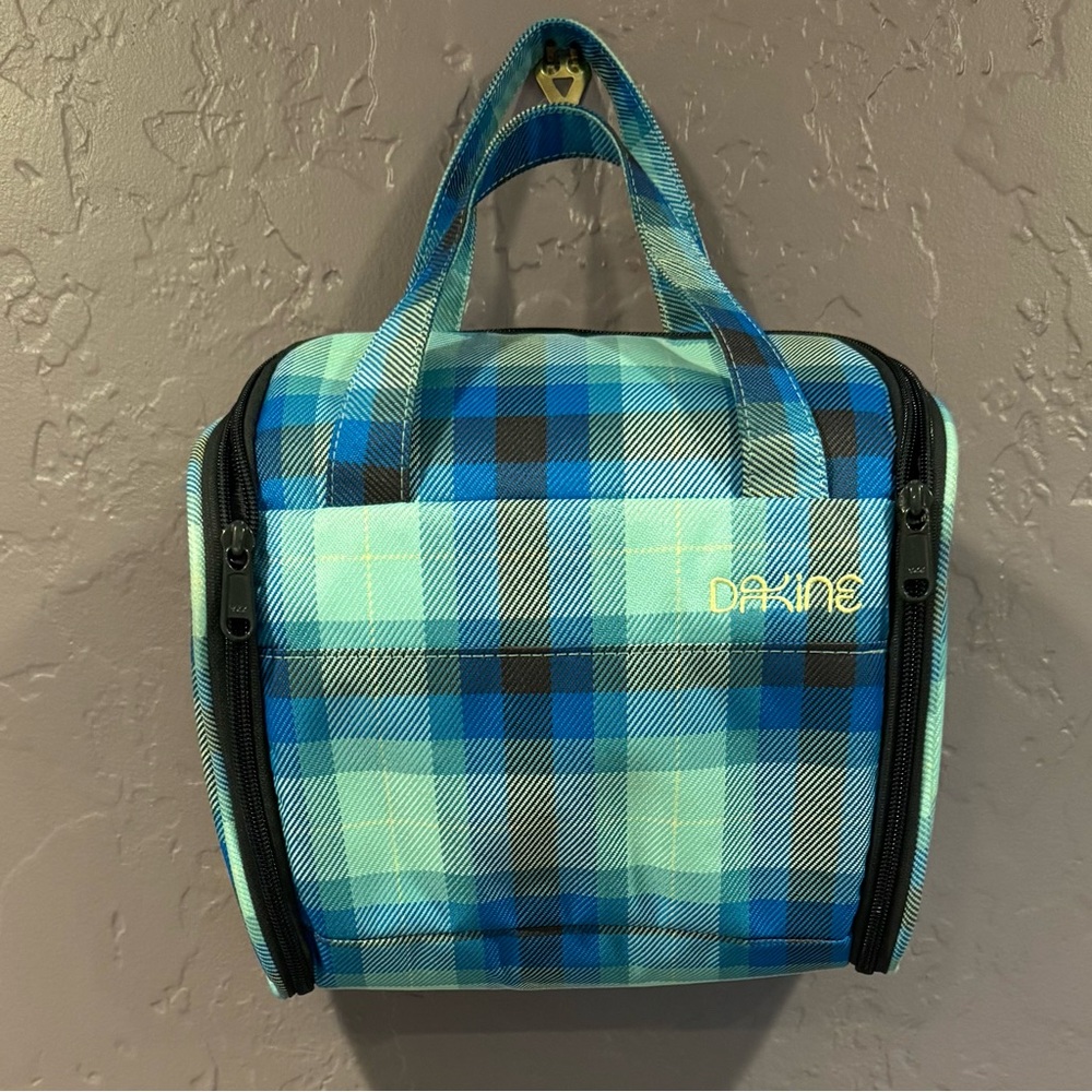 Dakine Aqua and Black Plaid Travel Toiletry Bag❤️